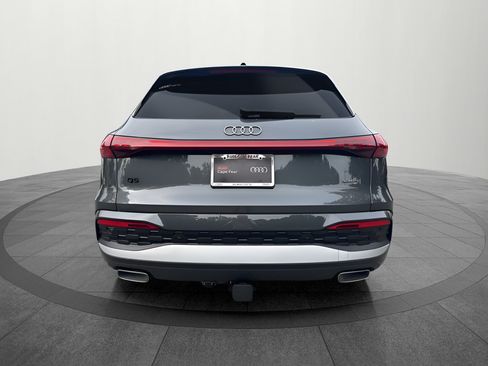 Used 2025 Audi Q5 Premium Plus w/ Premium Plus AWD/4WD image 4