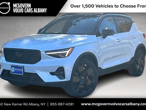 New 2026 Volvo XC40 B5 Ultra w/ Protection Package Premier AWD/4WD image 1