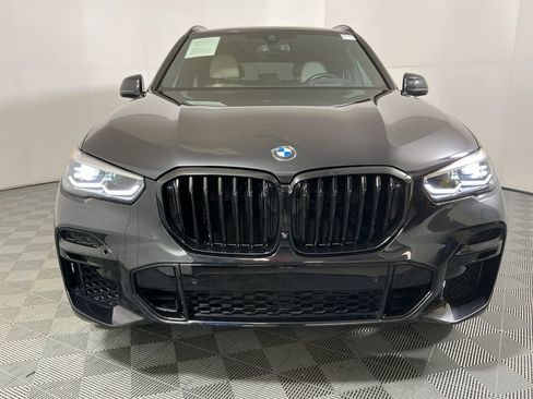 Certified 2022 BMW X5 xDrive40i w/ M Sport Package image 3