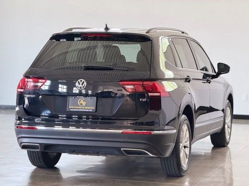 Used 2018 Volkswagen Tiguan SE FWD image 7