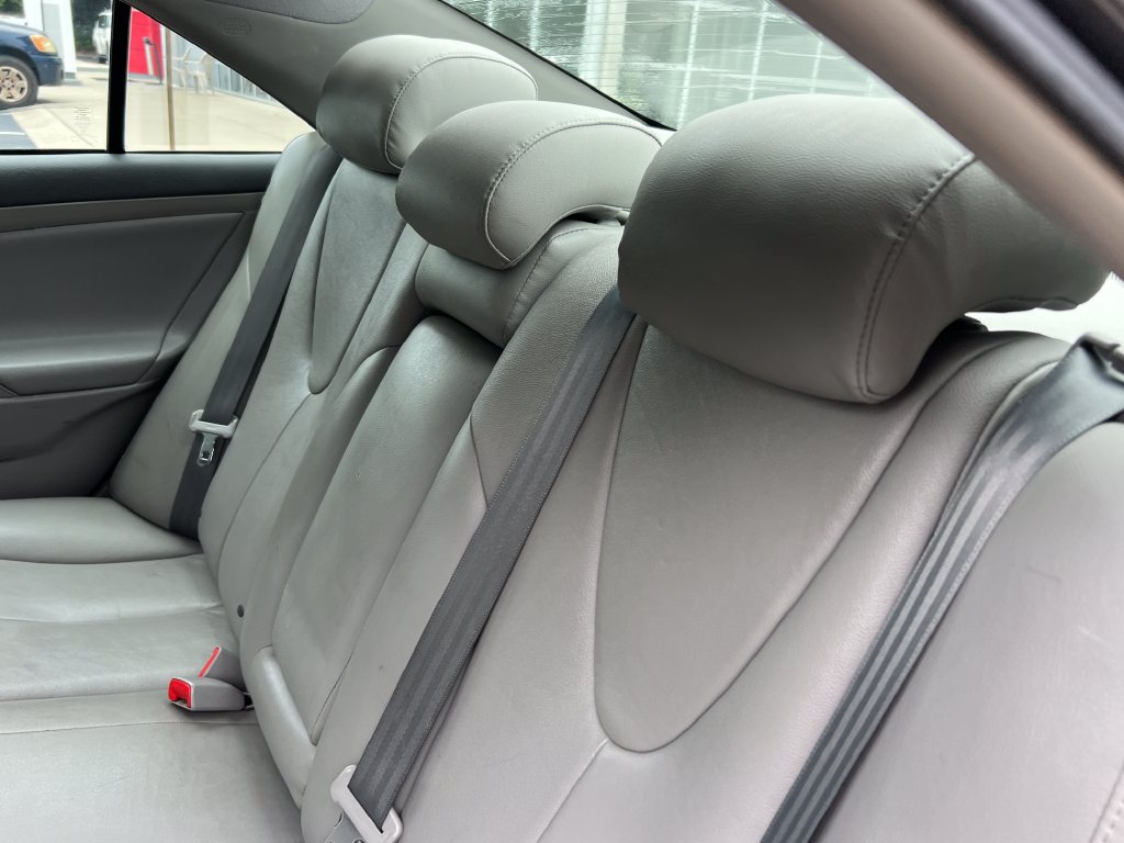 Used 2011 Toyota Camry LE w/ LE Extra-Value Pkg FWD image 16