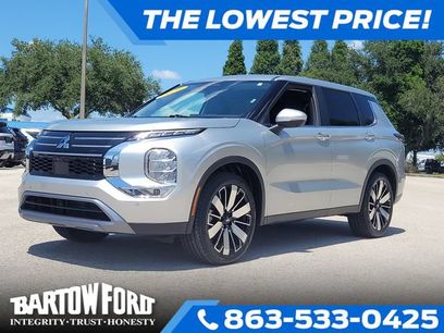 Used 2025 Mitsubishi Outlander SE