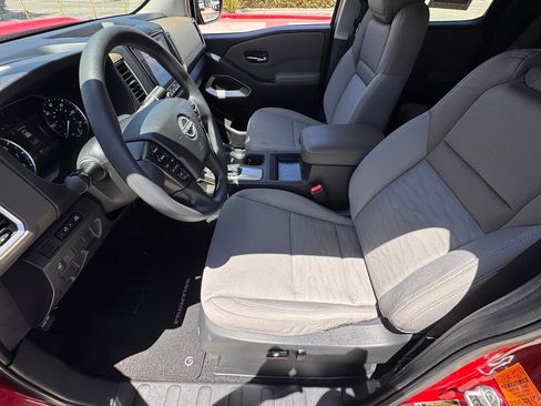 Certified 2023 Nissan Frontier SV w/ Technology Package RWD image 11