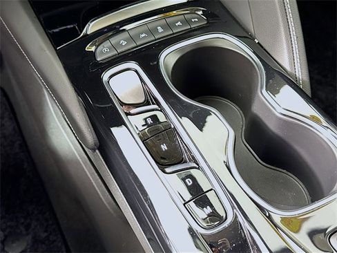 Used 2023 Buick Envision Avenir image 19