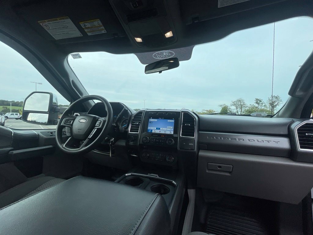 Used 2017 Ford F250 XLT w/ XLT Premium Package AWD/4WD image 12