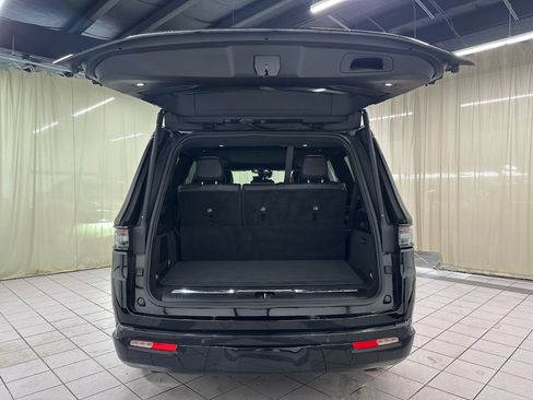 Used 2024 Jeep Grand Wagoneer Series II w/ Quick Order Packagew 28T AWD/4WD image 6