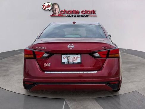 Certified 2023 Nissan Altima 2.5 SV FWD image 4