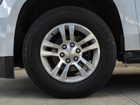 Used 2016 Chevrolet Tahoe LT RWD image 14
