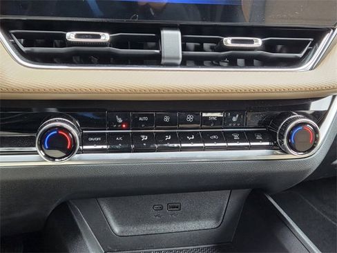 New 2026 Chevrolet Equinox ACTIV w/ LPO, Floor Liner Package image 25