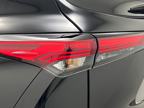 Used 2023 Toyota Highlander XLE image 24