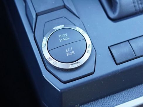 Used 2025 Toyota Tacoma SR5 image 35