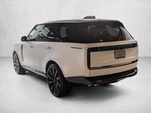 New 2026 Land Rover Range Rover SV AWD/4WD image 9