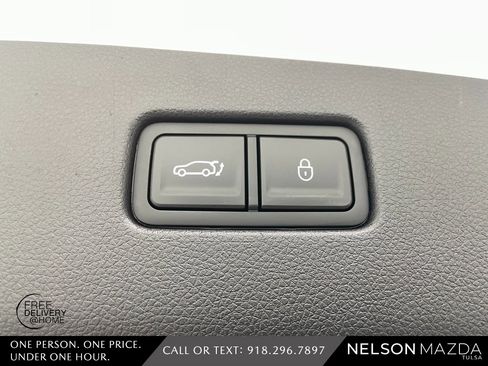 Used 2025 Genesis GV70 3.5T Sport w/ Sport Prestige Package image 42