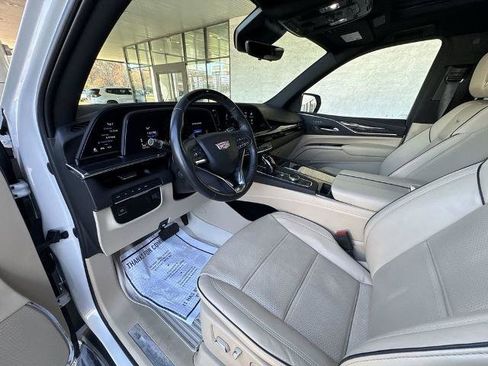 Certified 2022 Cadillac Escalade Premium Luxury AWD/4WD image 10