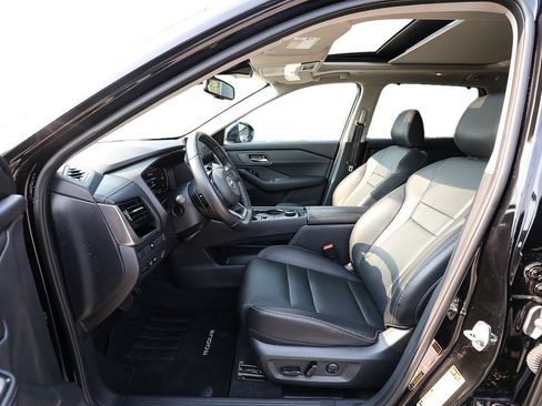 Used 2024 Nissan Rogue SL w/ SL Premium Package AWD/4WD image 13