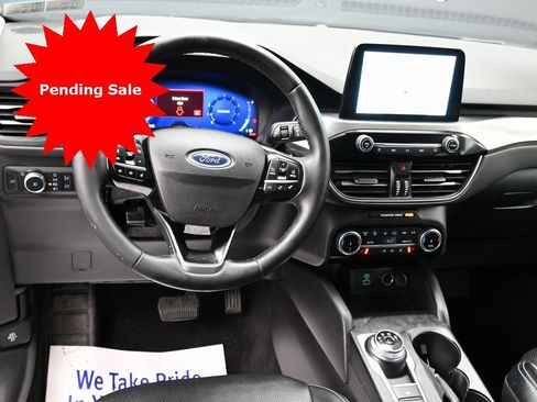 Used 2022 Ford Escape Titanium image 33