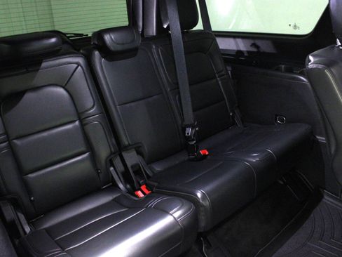 Used 2023 Lincoln Navigator L Reserve AWD/4WD image 18