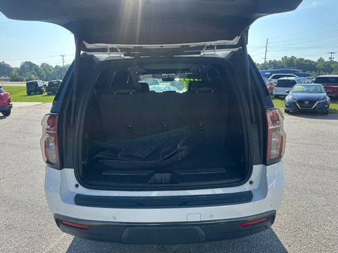 Used 2022 Chevrolet Tahoe RST w/ Luxury Package RWD image 10