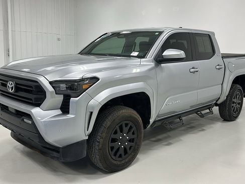 Used 2024 Toyota Tacoma SR5 image 1