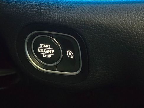 Used 2022 Mercedes-Benz GLS 450 4MATIC image 47