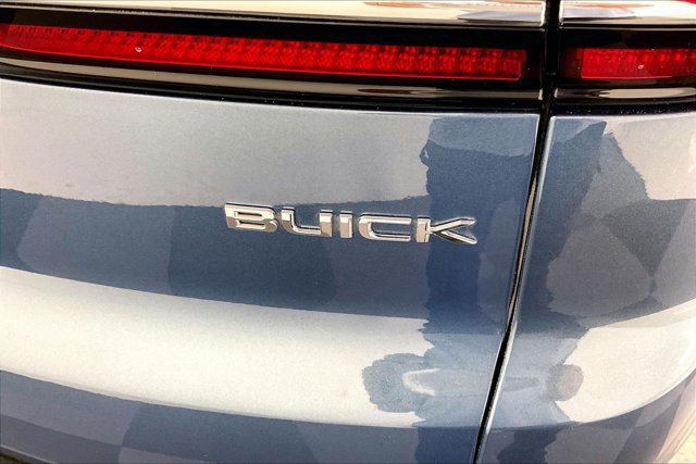 Used 2025 Buick Enclave Preferred AWD/4WD image 7