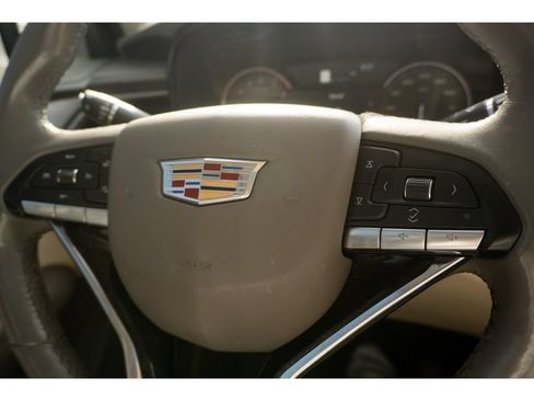 Used 2023 Cadillac XT6 Premium Luxury FWD image 31