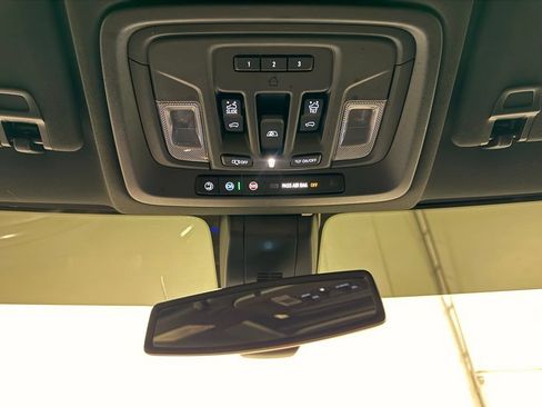 Used 2022 Chevrolet Silverado 2500 High Country w/ Safety Package II AWD/4WD image 23