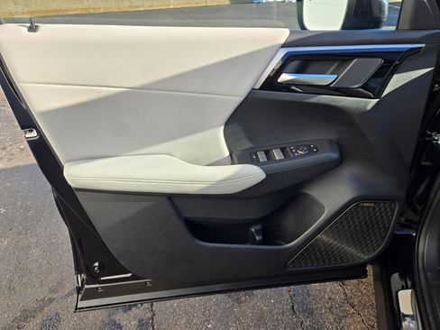 New 2026 Mitsubishi Outlander SE image 19