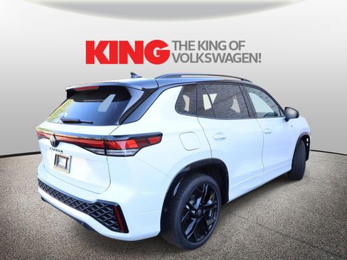 New 2026 Volkswagen Tiguan SE R-Line image 3