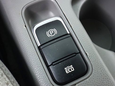 Used 2016 Kia Soul EV FWD image 28