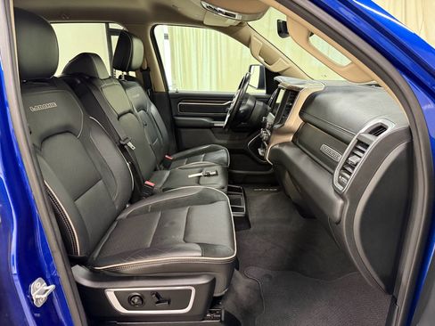 Used 2019 RAM 1500 Laramie AWD/4WD image 25