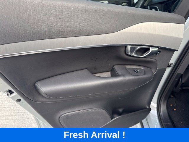Used 2024 Volvo XC90 B5 Core AWD/4WD image 15