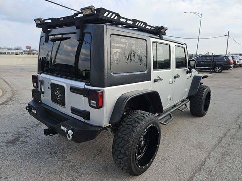 Used 2009 Jeep Wrangler Unlimited X w/ Trailer Tow Group image 2