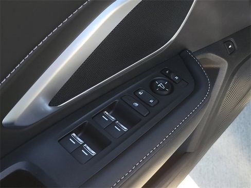 Used 2025 Acura RDX Base image 17