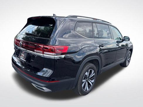 Certified 2026 Volkswagen Atlas SE FWD image 5