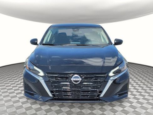 New 2025 Nissan Altima 2.5 SV image 8