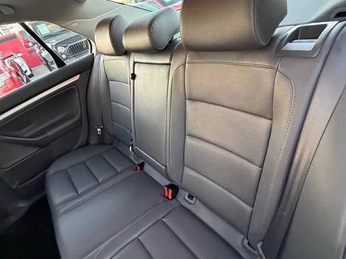 Used 2008 Volkswagen Jetta Wolfsburg Edition FWD image 8