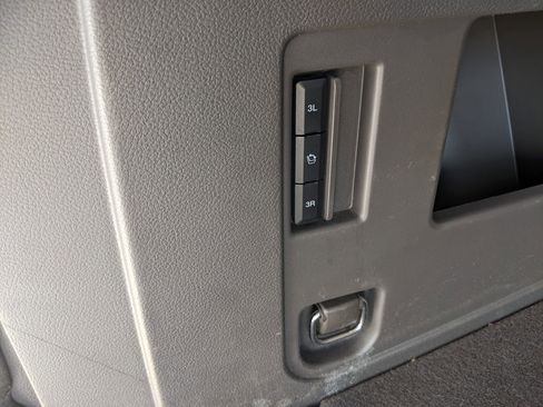 Used 2021 Ford Expedition XLT image 30