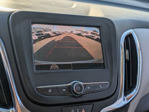 Used 2024 Chevrolet Equinox LS w/ LS Convenience Package image 22