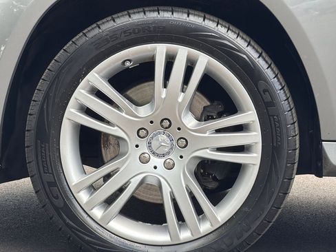Used 2015 Mercedes-Benz GLK 350 4MATIC image 34