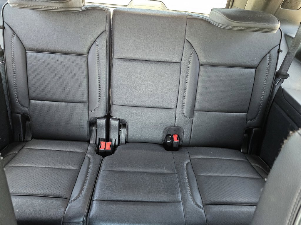 Used 2024 GMC Yukon Denali RWD image 16