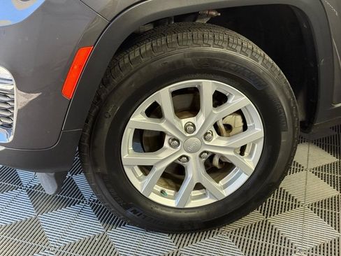Used 2024 Jeep Grand Cherokee Limited w/ Trailer Tow Package AWD/4WD image 16