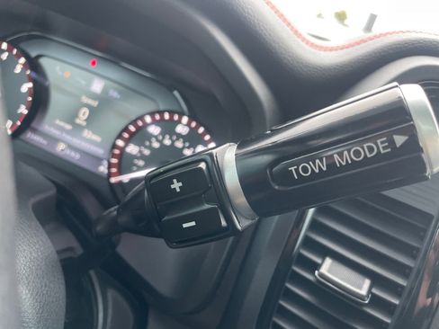 Used 2024 Nissan Titan PRO-4X w/ Pro-4x Convenience Package image 26