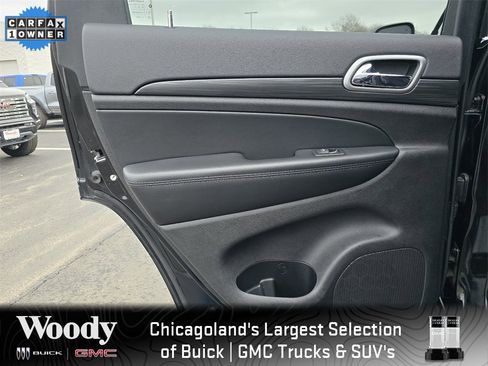 Used 2019 Jeep Grand Cherokee Altitude image 24