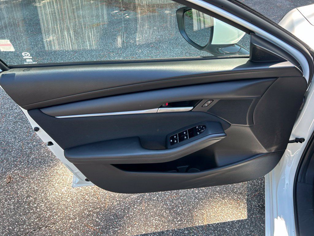 Used 2025 MAZDA MAZDA3 s FWD image 14