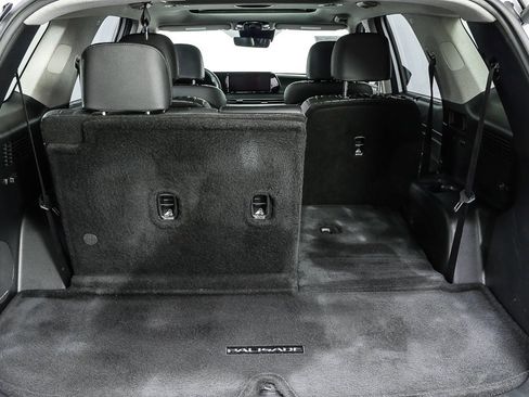 Used 2023 Hyundai Palisade Limited w/ Winter Package image 34