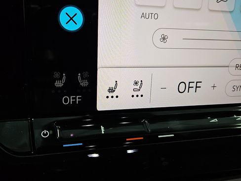 New 2026 Volkswagen Atlas SE image 17