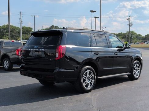 Certified 2025 Ford Expedition Active AWD/4WD image 4