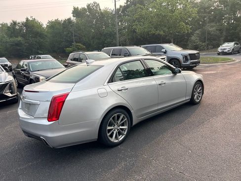Used 2019 Cadillac CTS Luxury RWD image 3