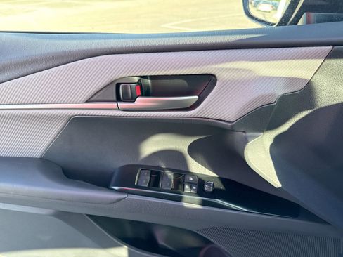 Used 2026 Toyota Camry SE w/ Convenience Package image 15